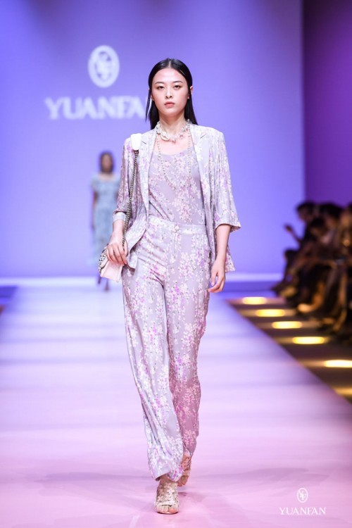 媛帆女装2020春夏发布秀 探索生生不息的女性之美