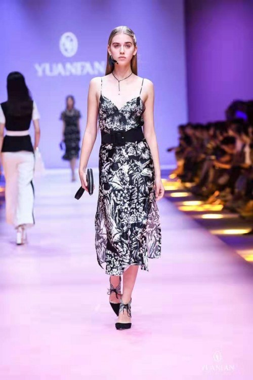 媛帆女装2020春夏发布秀 探索生生不息的女性之美